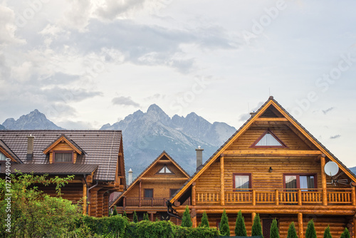 Wooden houses between the mountains