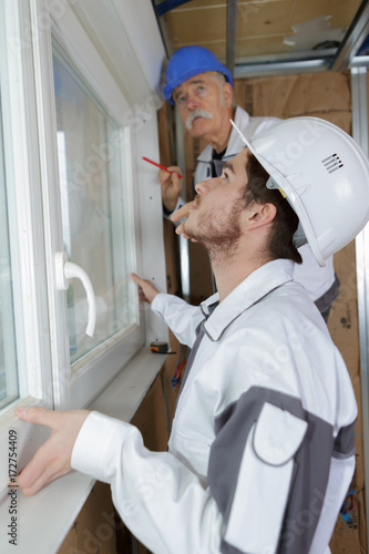 windows installation workers photo