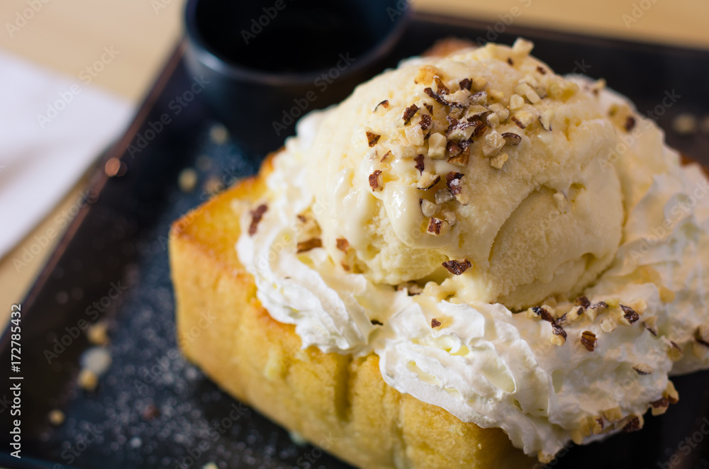 Honey toast ice cream popular desserts for everyone Honey toast ice cream popular desserts for everyone
