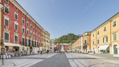 Fototapeta Naklejka Na Ścianę i Meble -  Piazza Alberica square, Carrara, Tuscany, Italy, in a moment of tranquility