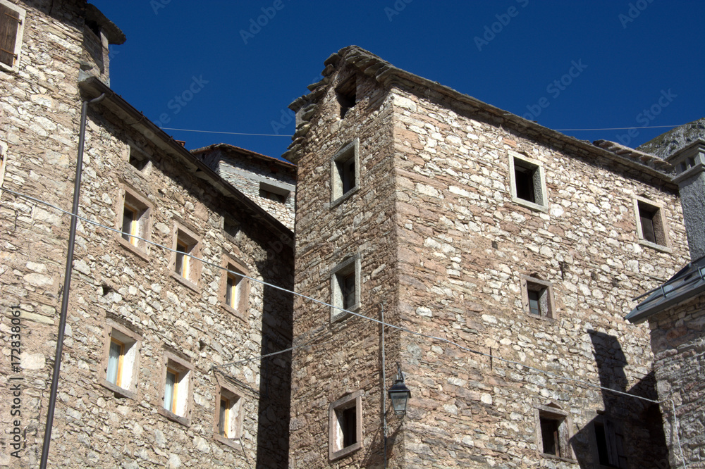 Le case abbandonate di Casso, Pordenone