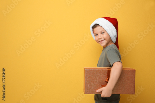Cute boy with Christmas pre...