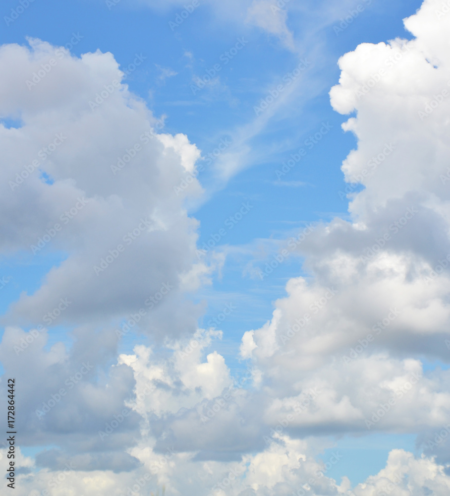 Obraz premium Blue sky with clouds 