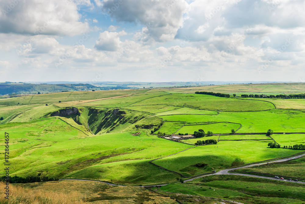 Fototapeta premium Mam Tor hill near Castleton and Edale in the Peak District Natio