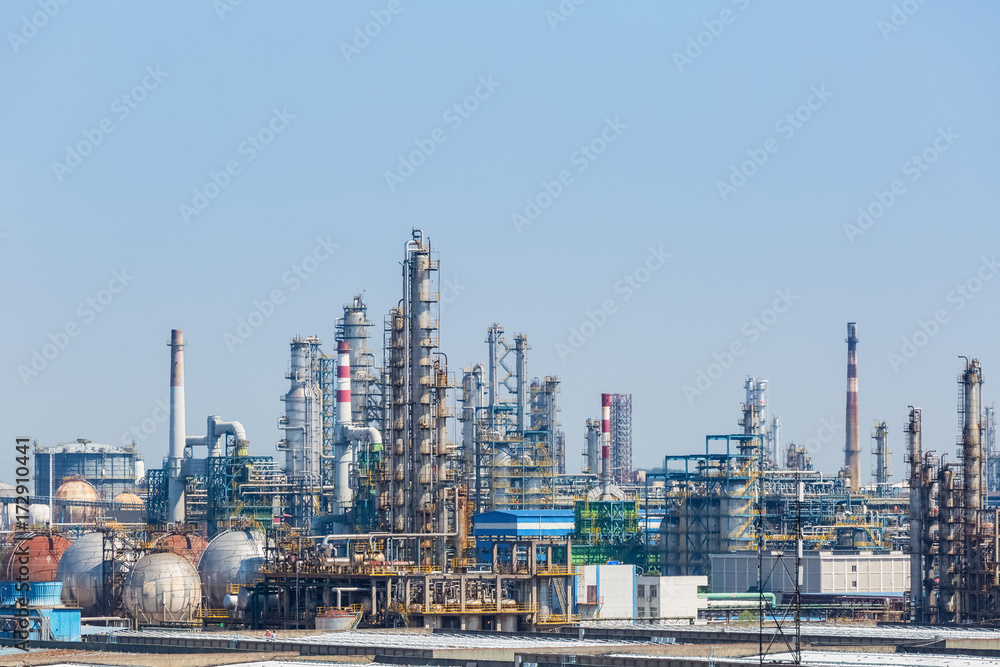 Fototapeta premium petrochemical oil refinery