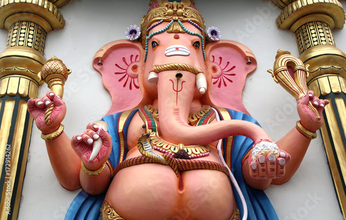 Cuadro en lienzo scultpure of Indian Temple of George Town in Penang, Malaysia