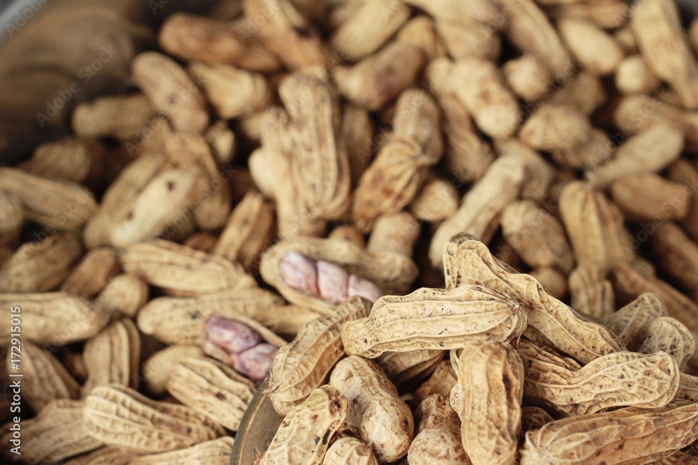 Fototapeta premium Boiled peanuts is delicious in the market