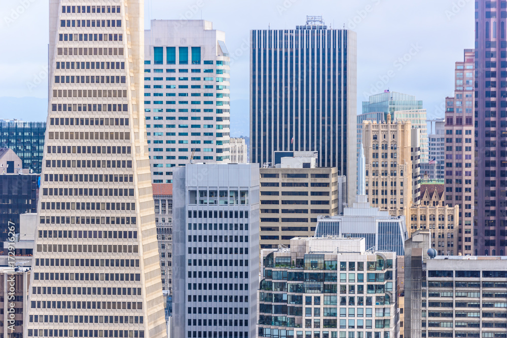 Obraz premium Beautiful view and Skyline of business center in downtown San Francisco, California in USA