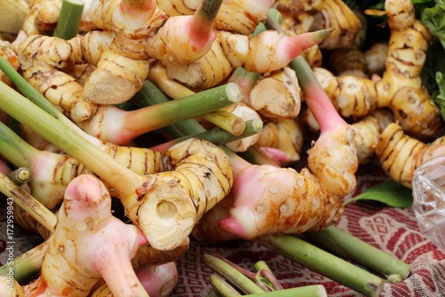 Finger root and ginger in the market