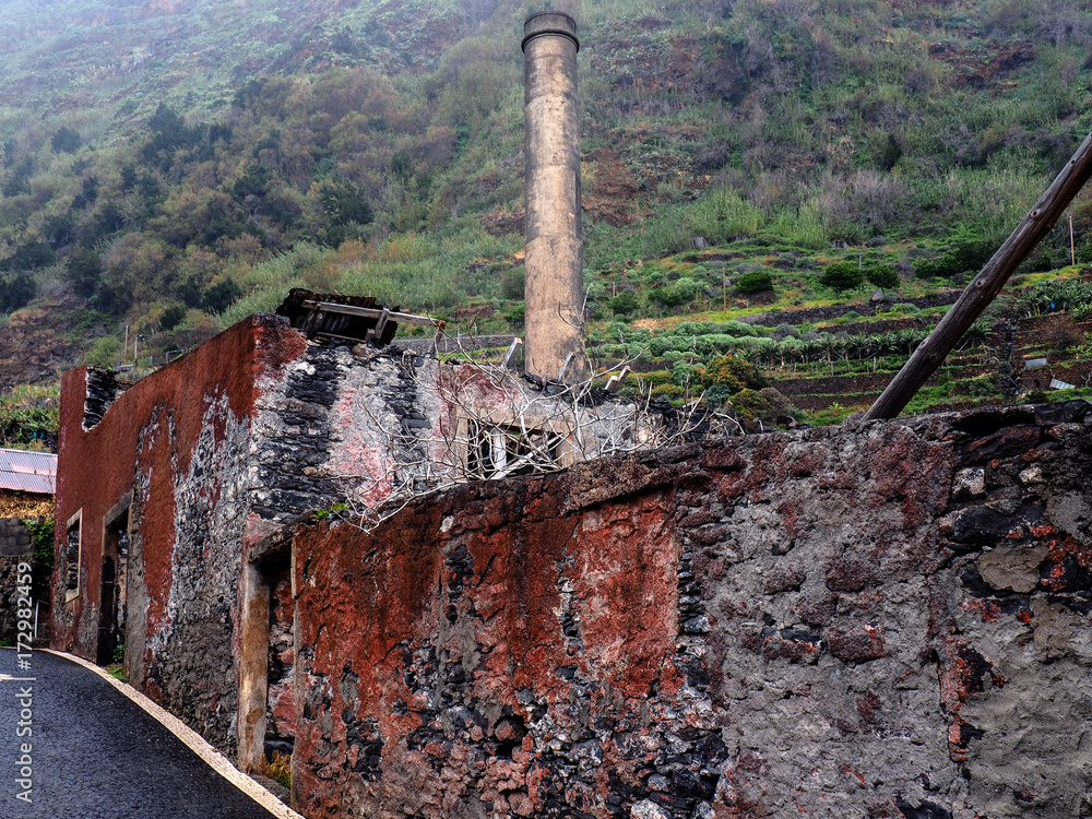 Madeira in Paul do Mar, Ruine einer alten waalverarbeitugs Anlage 
