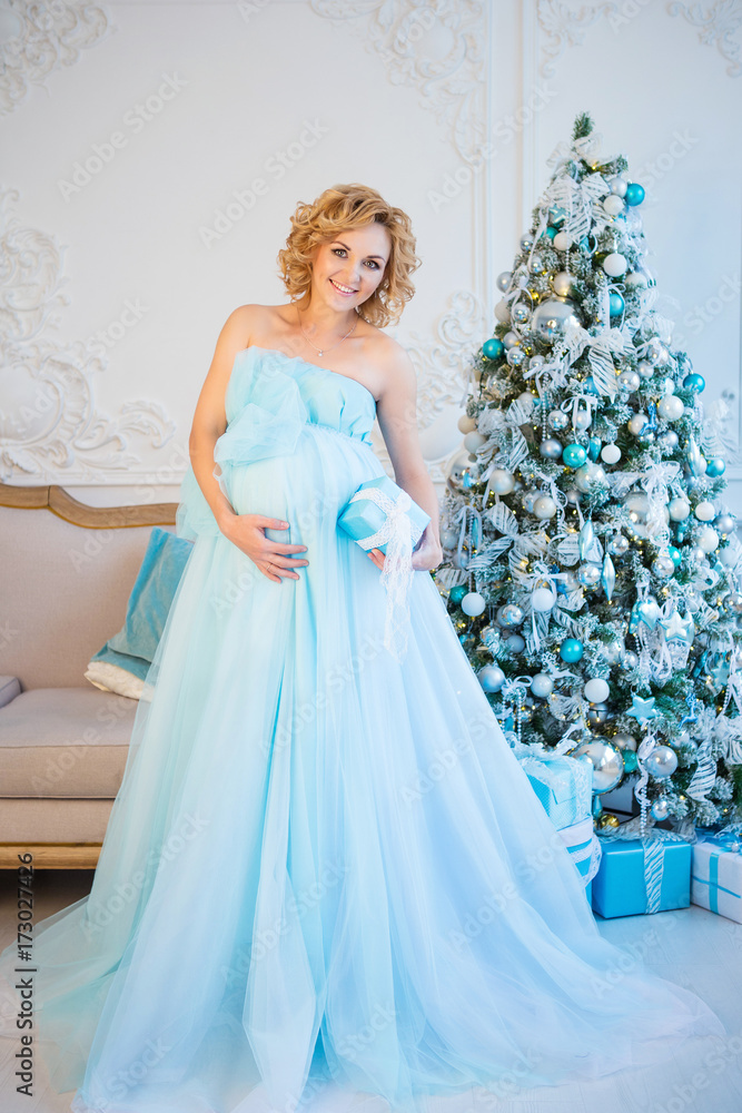 pregnant in Christmas decorations pregnant in Christmas decorations