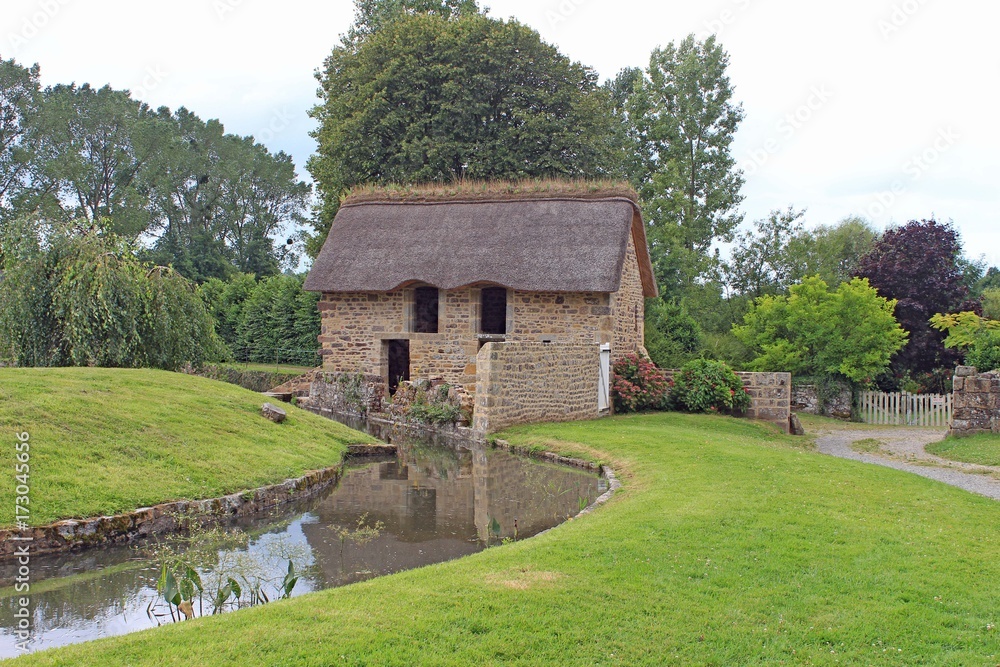 Normandie,  moulin, Abbaye de Lucerne