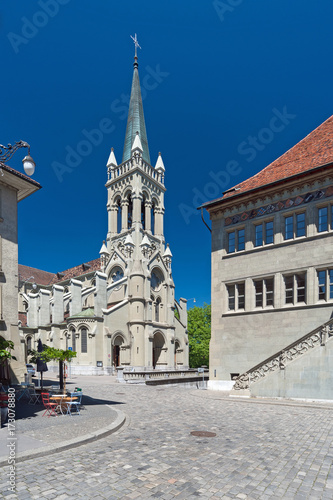 Bern, Schweiz. Kirche St. Peter und Paul neben Rathaus