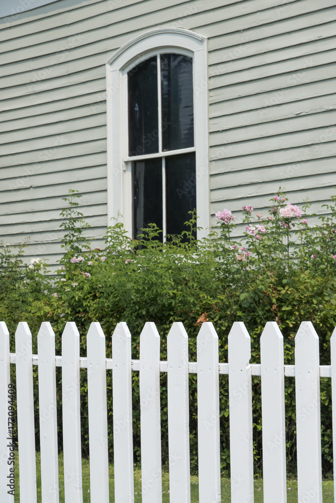 Fototapeta premium Picket fence with window