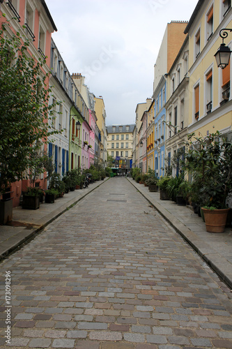 Fototapeta Naklejka Na Ścianę i Meble -   Paris - Rue Crémieux
