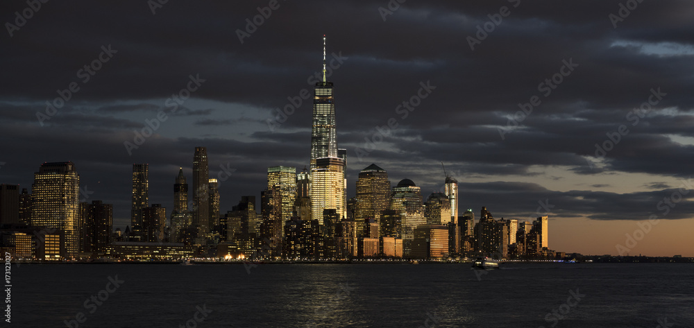 Fototapeta premium Lower Manhattan from new Jersey