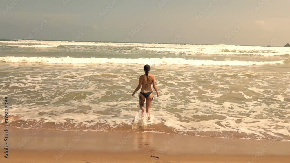 Sexy, woman walking into sea, super slow motion 240fps
Sexy, woman walking into sea, super slow motion 240fps