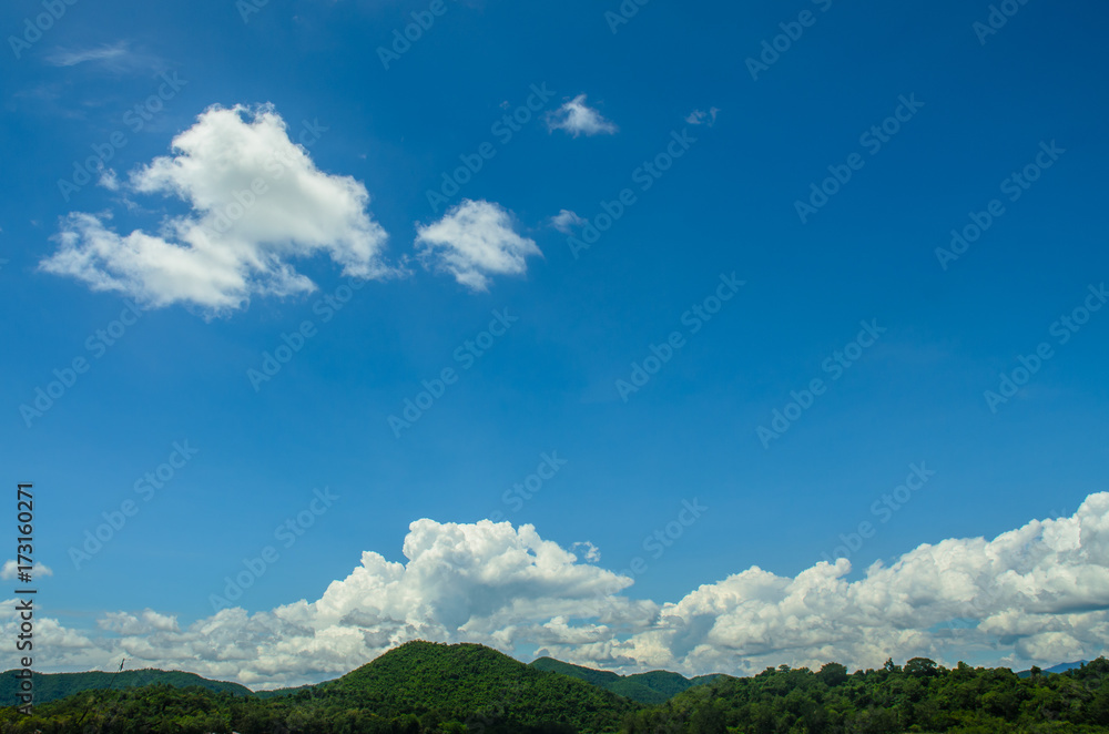Fototapeta premium blue sky with white clouds