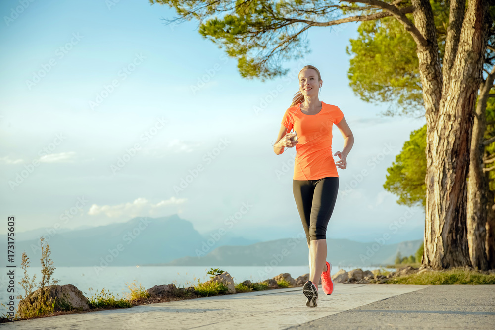 Yellow Dress Girl Running, Girl Woman, Light Yellow, Girl Green PNG Free  Download And Clipart Image For Free Download - Lovepik | 401296563