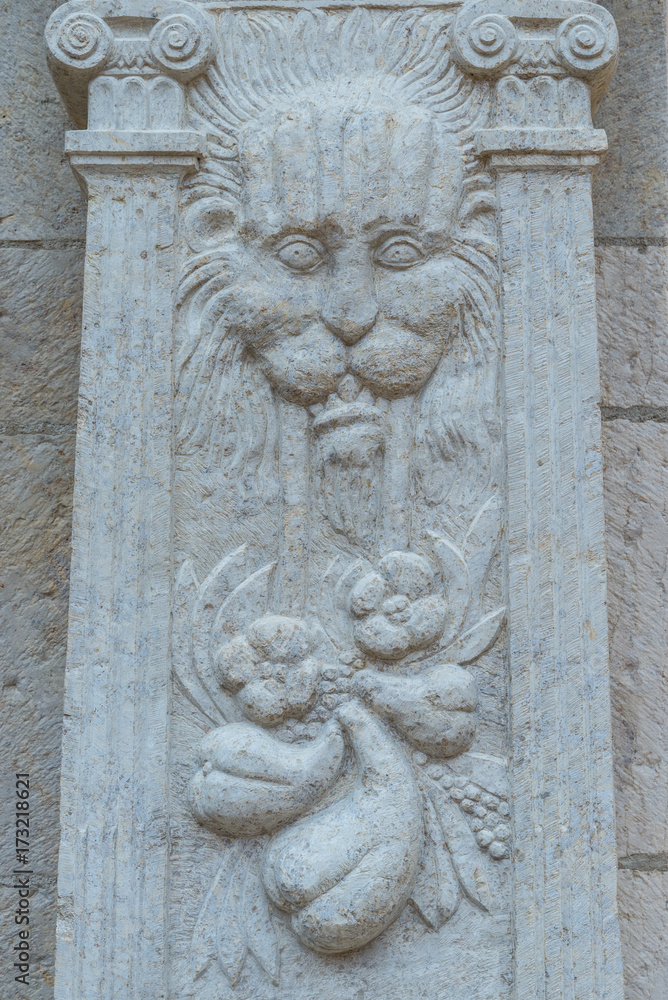 Head of lion, marble wall decor