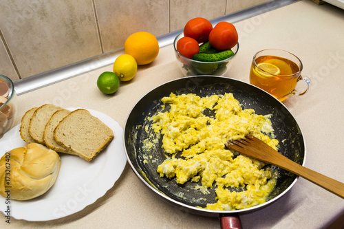 Jajecznica na śniadanie