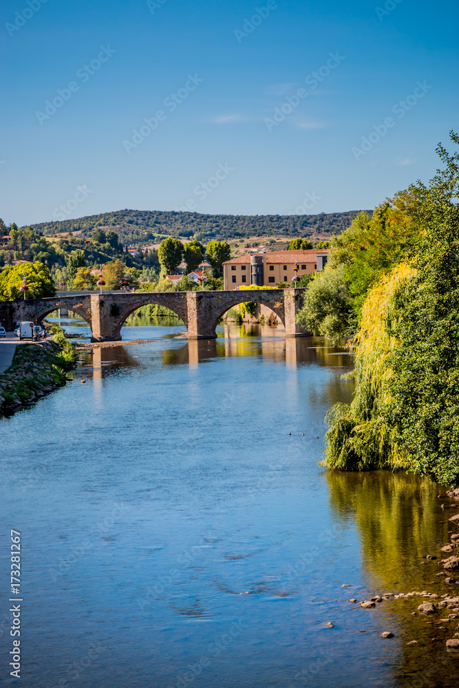 Village et pont sur l'Aude