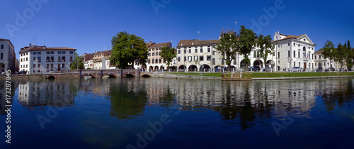 Treviso, Palazzo Giacomelli, Ponte Dante, Fiume Sile, Veneto, Italia, Italy  photo