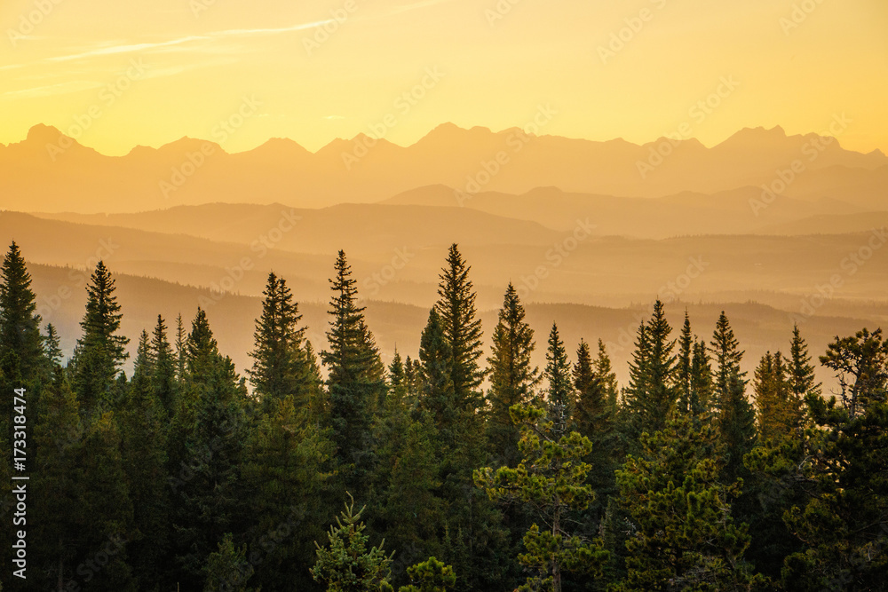 Fototapeta premium Sunset at Southern part of Alberta, Canada
