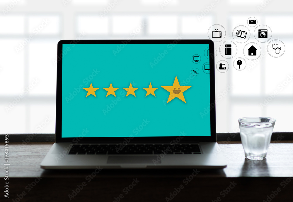 Fototapeta premium pressing smiley face emoticon The Customer Service Target Business Customer review give a five star