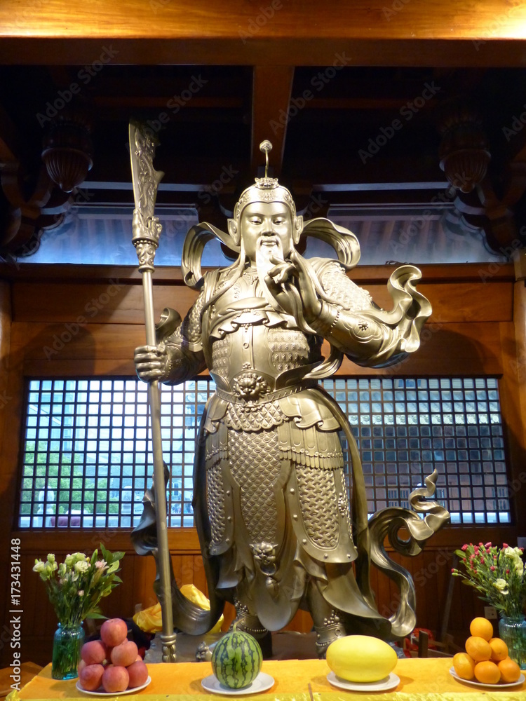 Buddhistischer Krieger- Statue aus Tempel