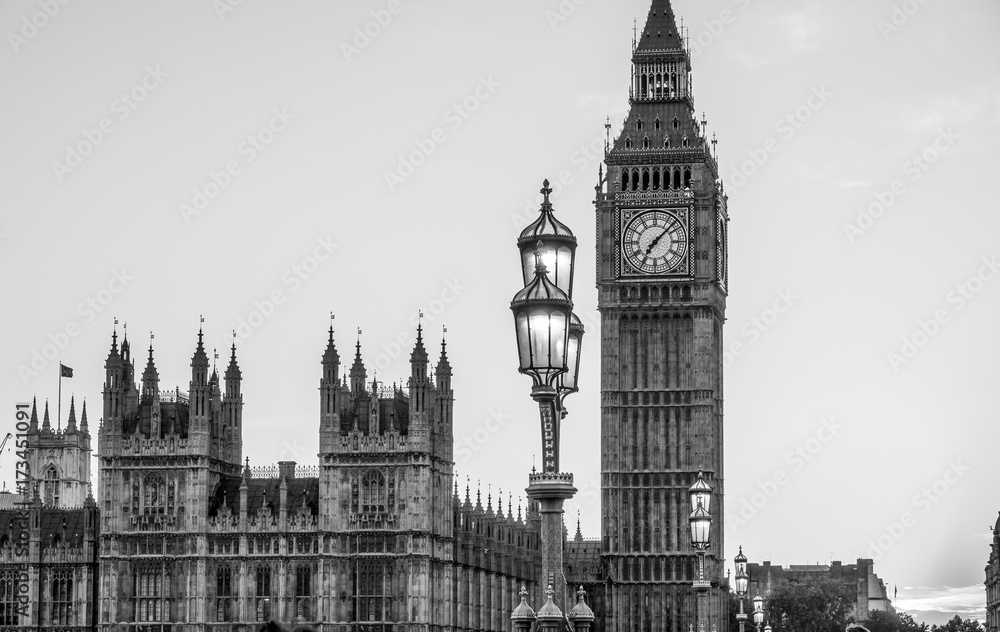 Typical view over Houses of Parliament and Big Ben in London Typical view over Houses of Parliament and Big Ben in London