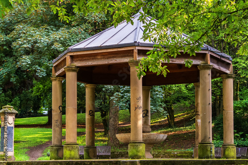 Obraz na plátně A stony pavillon in a public park
