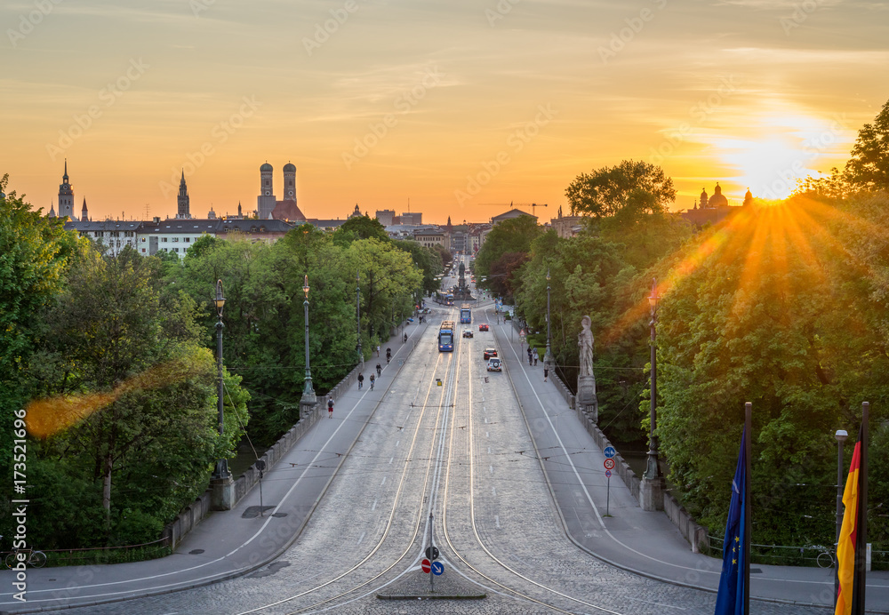 Obraz premium Sunset over Munich
