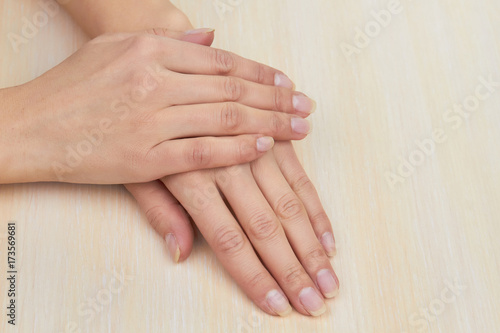 Canvastavla Female hands without polish