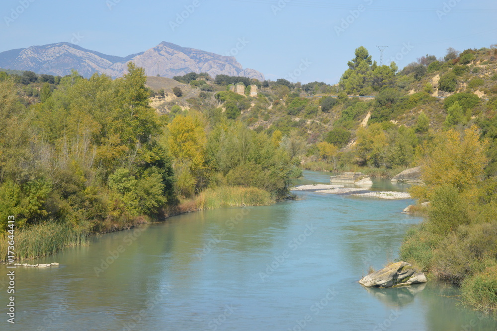 Fototapeta premium Pantano de Biscarrues España