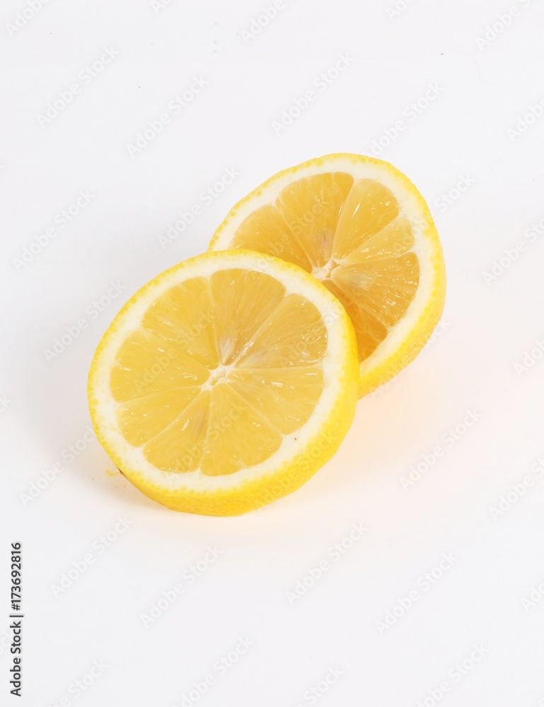 aufgeschnittene Zitrone im Studio aufgeschnittene Zitrone im Studio