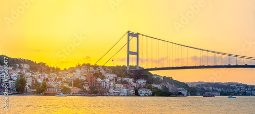 Obraz na płótnie panorama of the city of Istanbul and the bridge connecting Europe and Asia w salonie