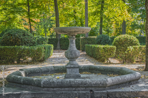 Fuente y jardínes del Palacio real de Aranjuez