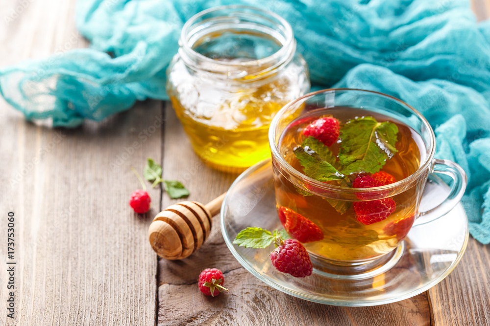Tea with mint and raspberry Tea with mint and raspberry