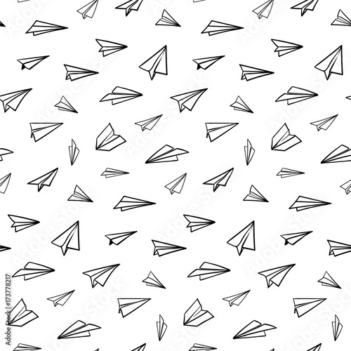 Seamless pattern with vector paper airplane. Travel, route symbol. Vector illustration of  background with hand drawn paper plane. Outline. Hand drawn doodle airplane. Black linear paper plane icon