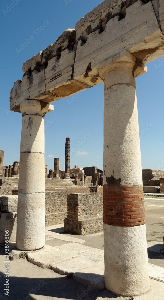 Italie Pompei forum ruines architecture