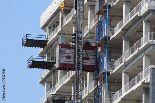 Skyscraper construction elevator