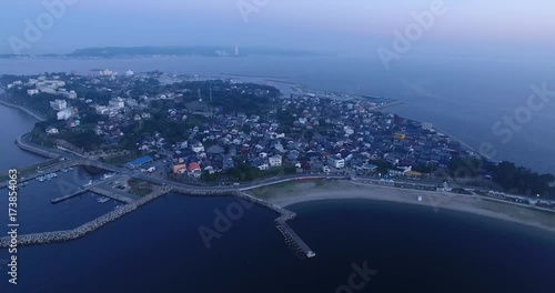 Wallpaper Mural 日本の早朝の島をドローンで空撮⑫ Torontodigital.ca