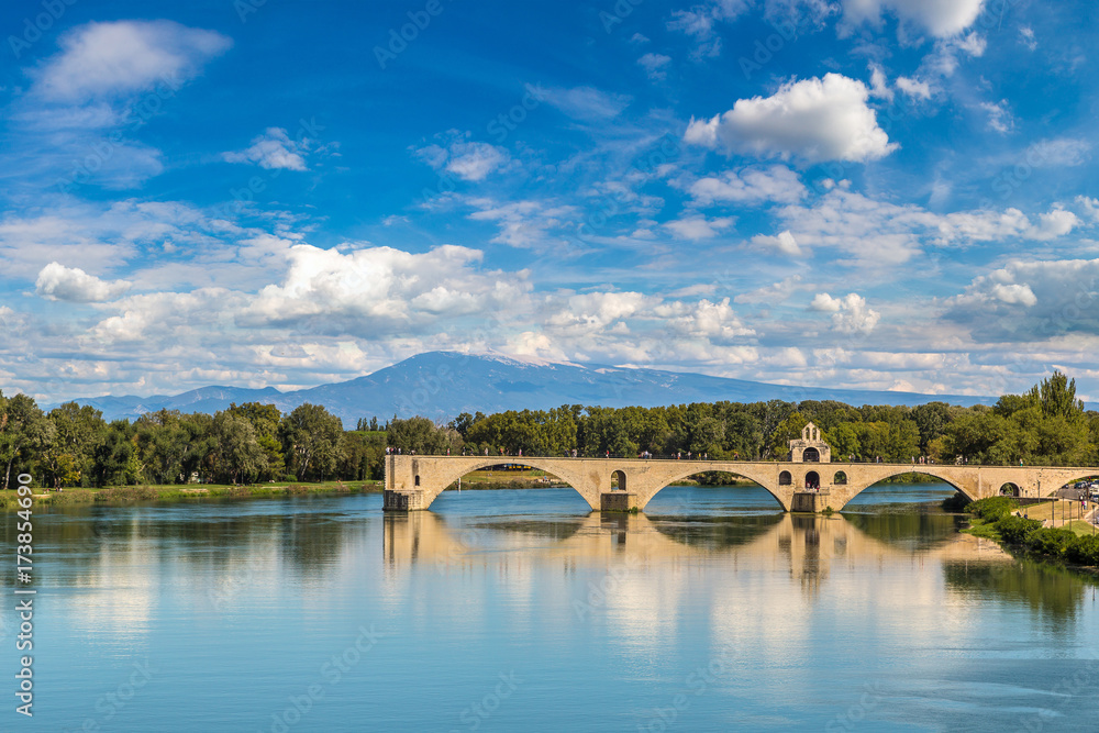 Fototapeta premium Saint Benezet bridge in Avignon