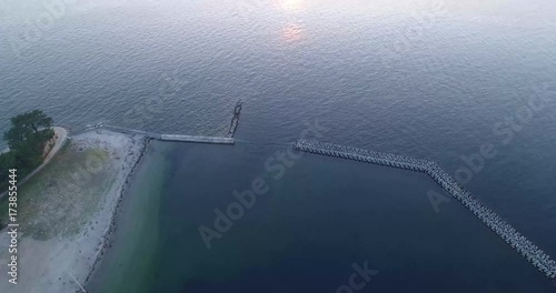 Wallpaper Mural 日本の夜明けを島からドローンで空撮① Torontodigital.ca