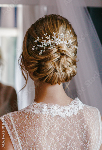 Bridesmaid hairstyle back details