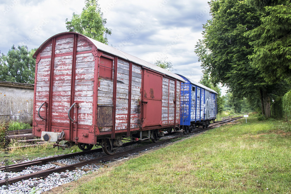Wagons de marchandises, monument historique, Crevecoeur le grand. Oise. Haut de France Wagons de marchandises, monument historique, Crevecoeur le grand. Oise. Haut de France