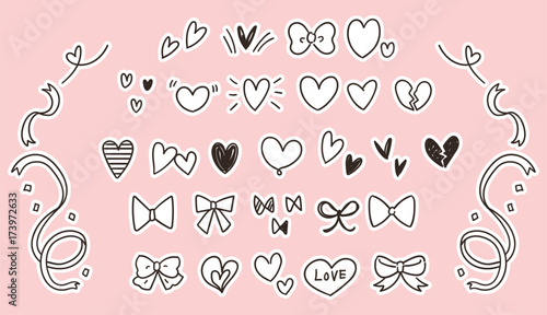 ハートとリボンのかわいい手描きアイコンのセット（モノクロ）