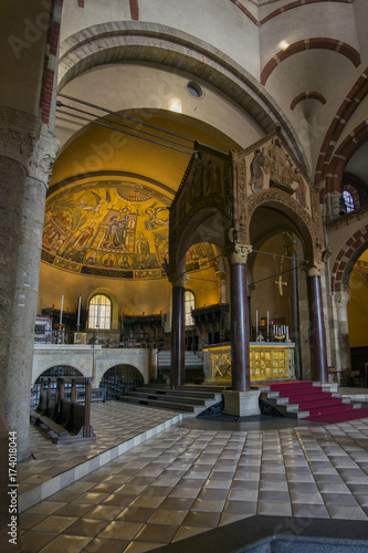 Milan; S.Ambrogio,Basilica. photo