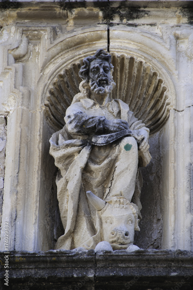 Estatua de San Lucas Evangelista